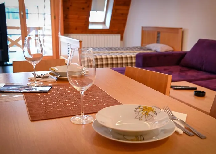 Etna Vucko 자호리나